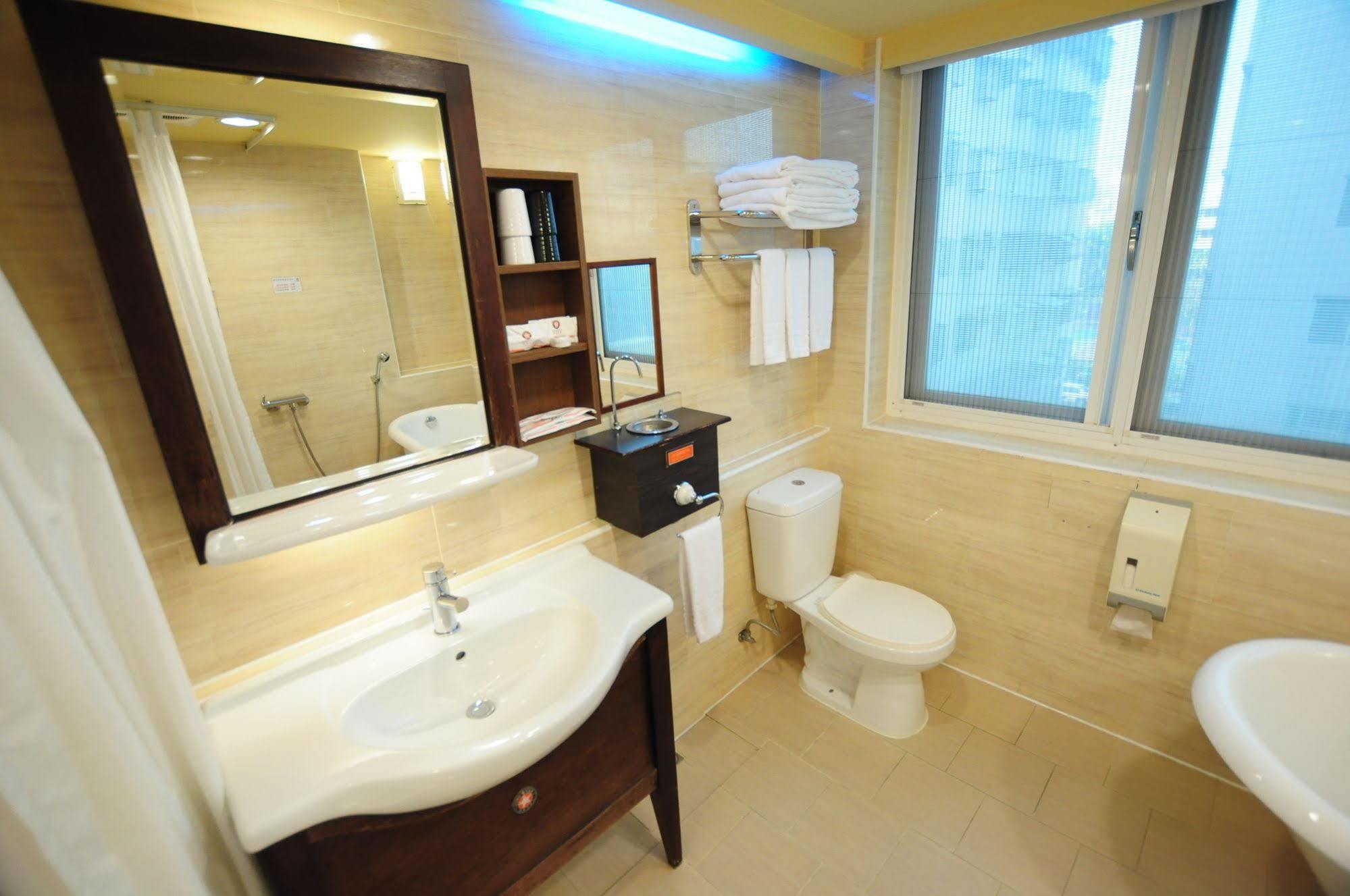 Kindness Xin Jue Jiang Hotell Kaohsiung Eksteriør bilde